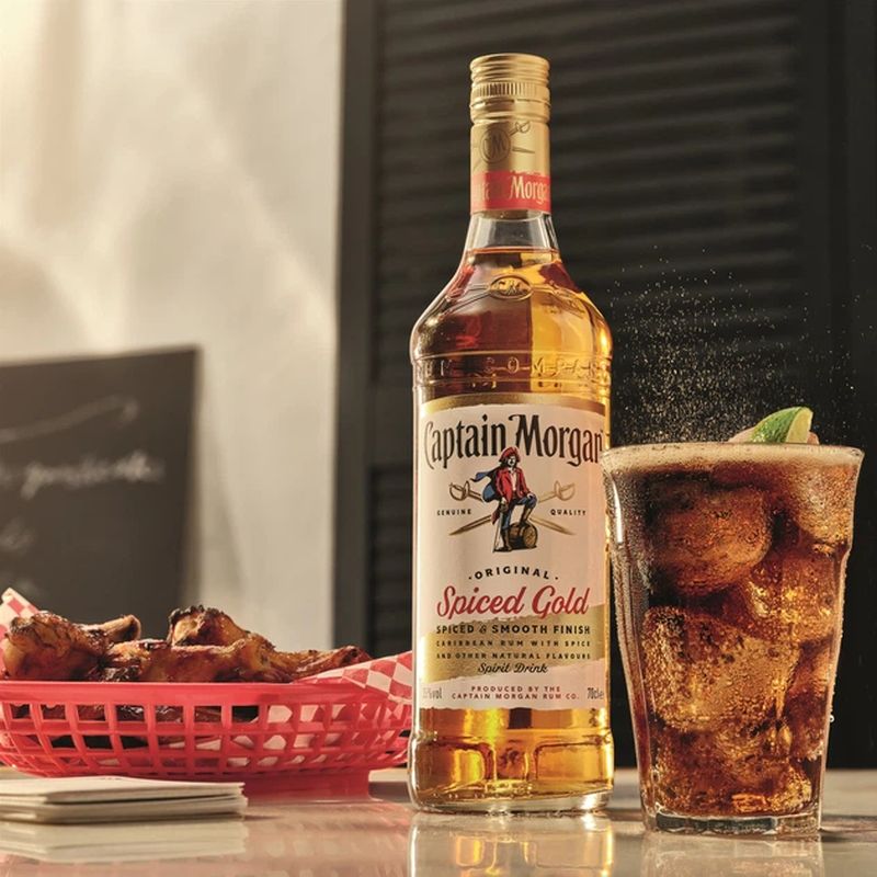 Ямайський ром і Captain Morgan